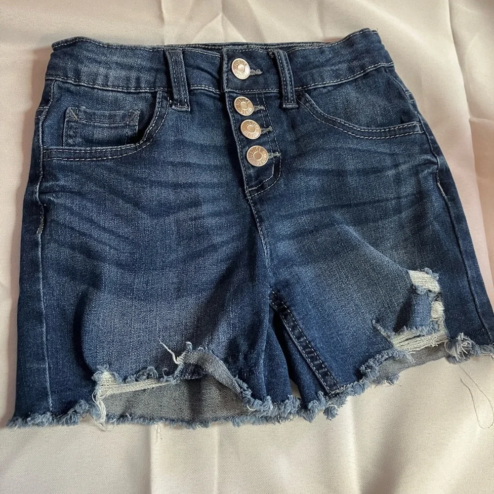 Stylish Kids Denim, Polka Dot, and Black Shorts Set